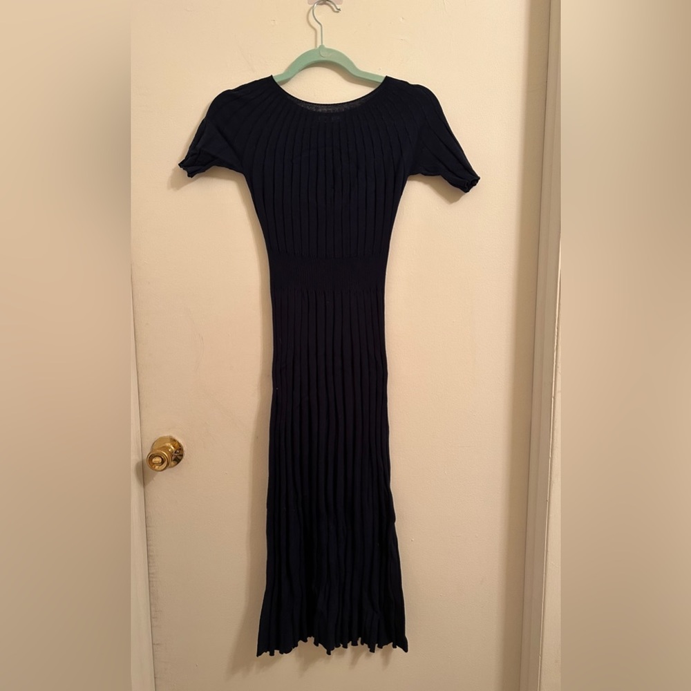 NWOT Uniqlo U Crew Neck Ribbed Balloon Dress - Picture 2 of 6